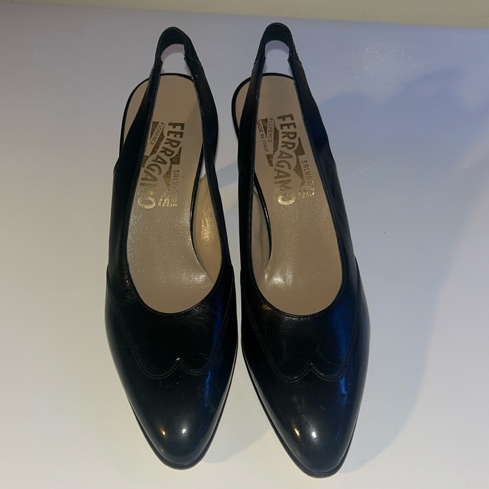 FERRAGAMO SIZE 7 KITTEN HEEL SLING BACKS